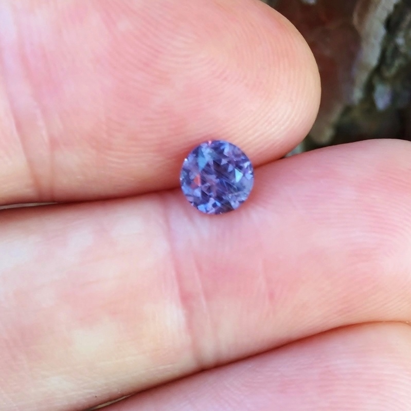 Purple To Blue Color Shift Natural Spinel Sri Lanka 0.98 ct  Litnon.com