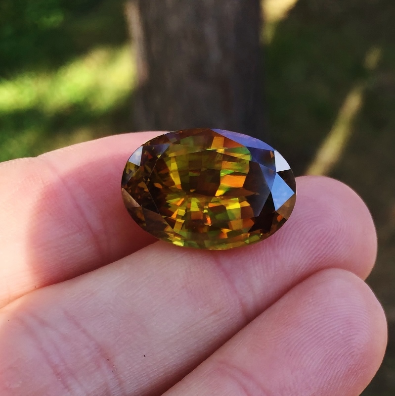 Huge Dispersive Fire Natural Sphene - Titanite Pakistan 30.26 ct GL Litnon.com