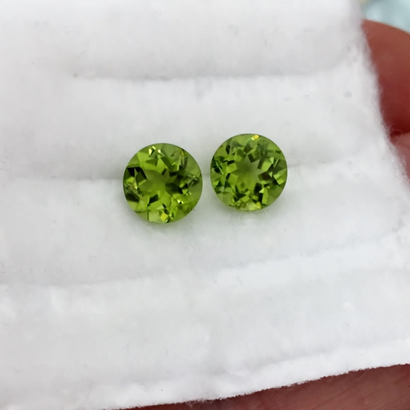 Bright and Pretty Fine Color Pakistan Peridot Pair 4.80 ct GL Litnon.com