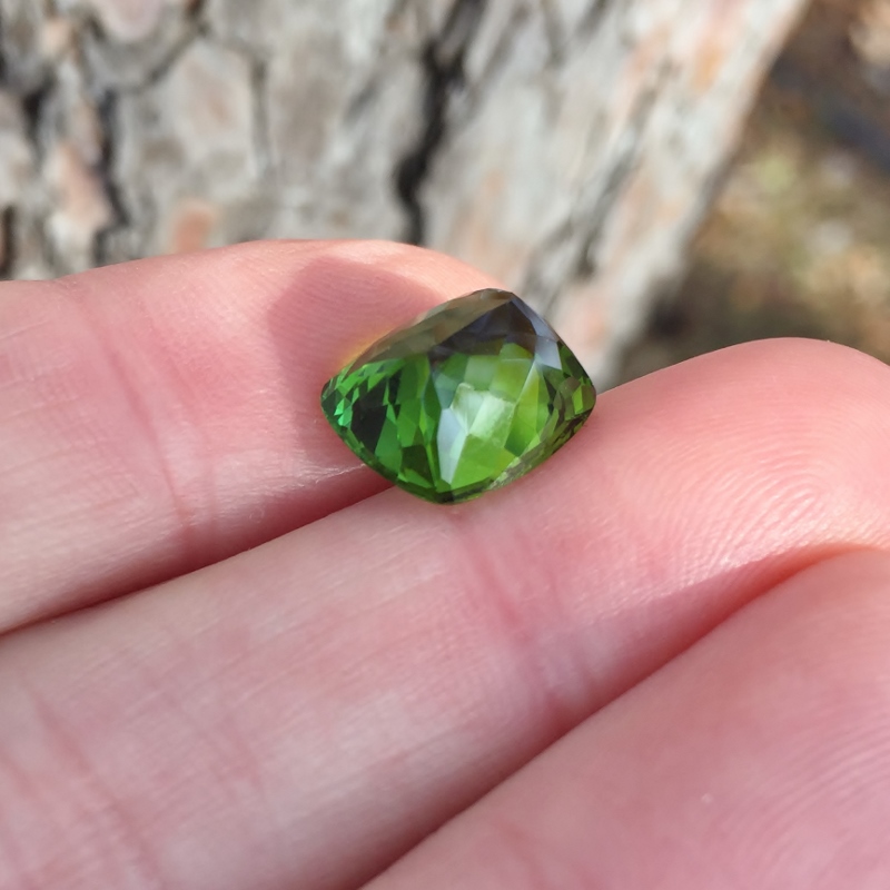 Fine Color and Bright Dichroic Green Tourmaline Nigeria 7.71 ct  Litnon.com
