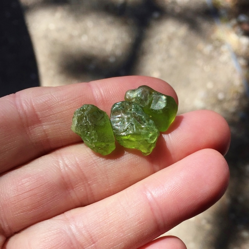 Big Fine Color and Clean Arizona Peridot Facet Rough 34.40 ct  Litnon.com