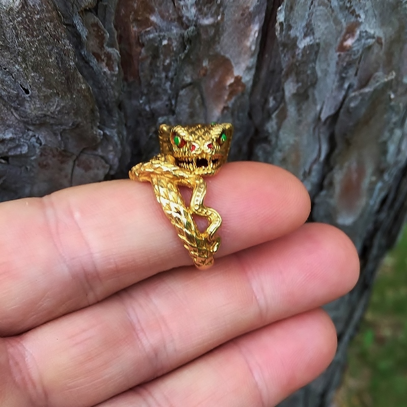 Vintage Unique King Cobra Enamel Snake Ring 18 kt  Litnon.com