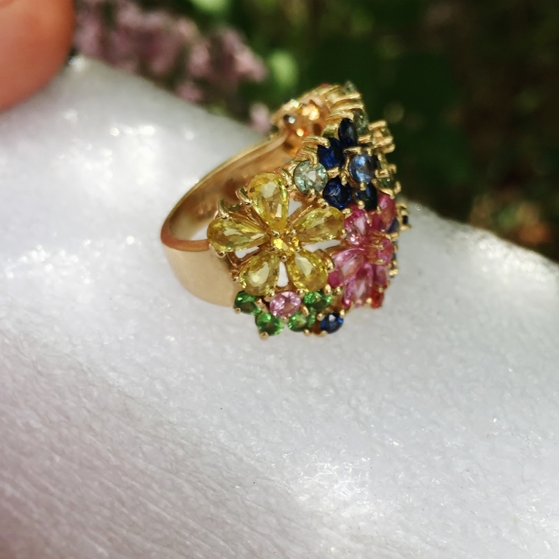 18 Karat Gold Multi-Color Ceylon Sapphire Flower Ring 5+ ct  Litnon.com