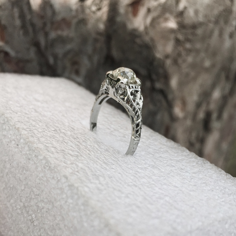 Antique 18kt White Gold Old Mine Cut Diamond Ring  Litnon.com