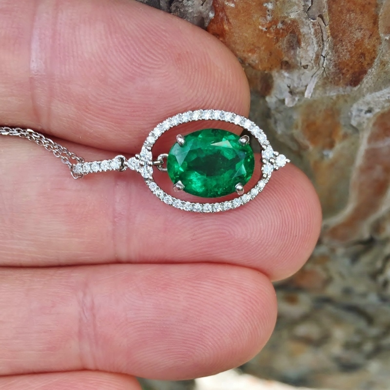 Quality Top Color Colombian Emerald Diamond Pendant 18 kt  Litnon.com