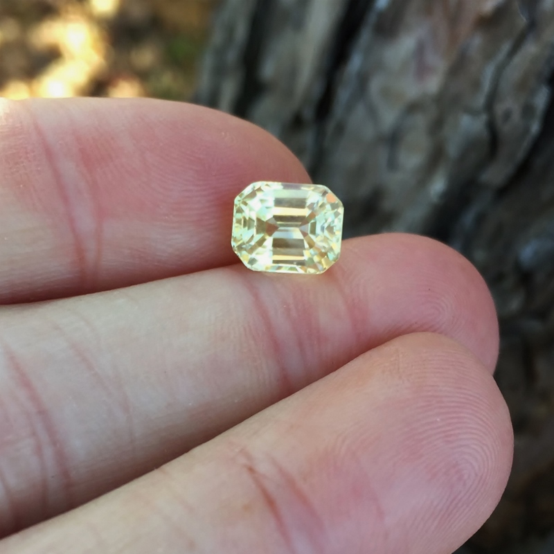 Bright Natural Yellow Ceylon Sapphire 4.43 ct  Litnon.com