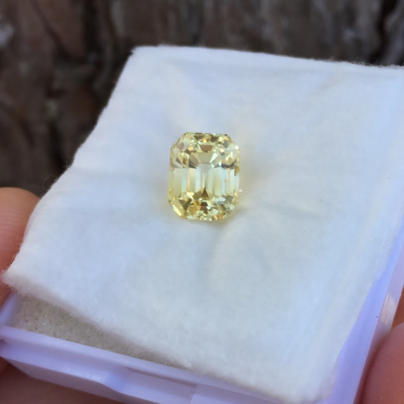 Bright Natural Yellow Ceylon Sapphire 4.43 ct  Litnon.com