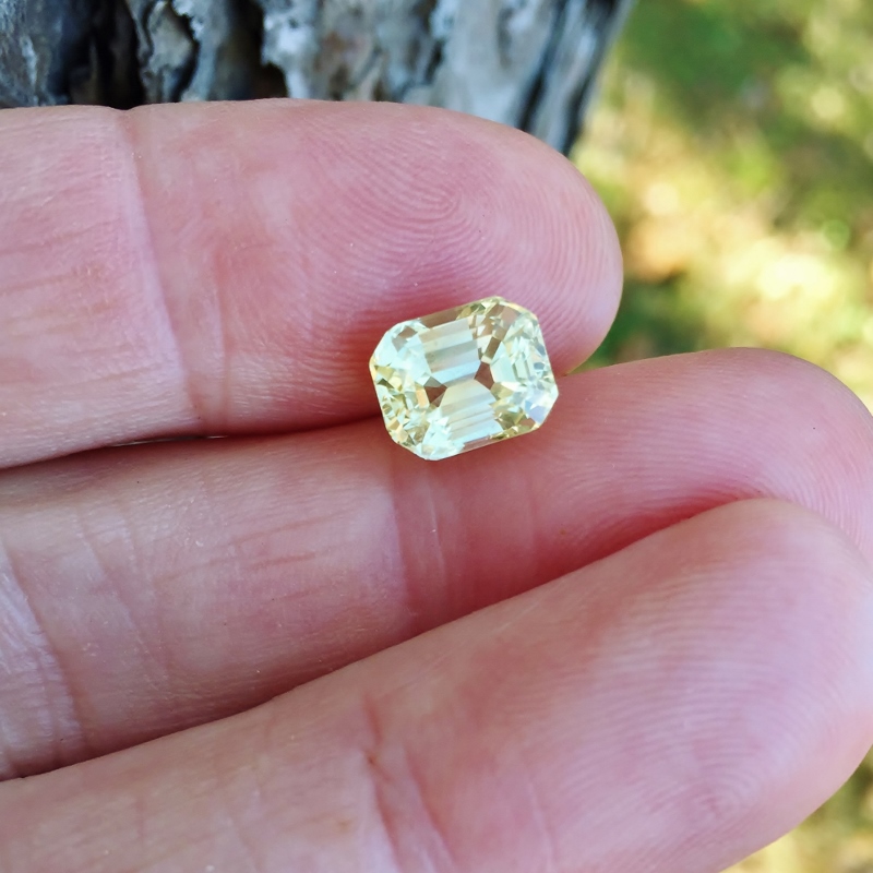 Bright Natural Yellow Ceylon Sapphire 4.43 ct  Litnon.com