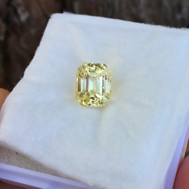Bright Natural Yellow Ceylon Sapphire 4.43 ct  Litnon.com