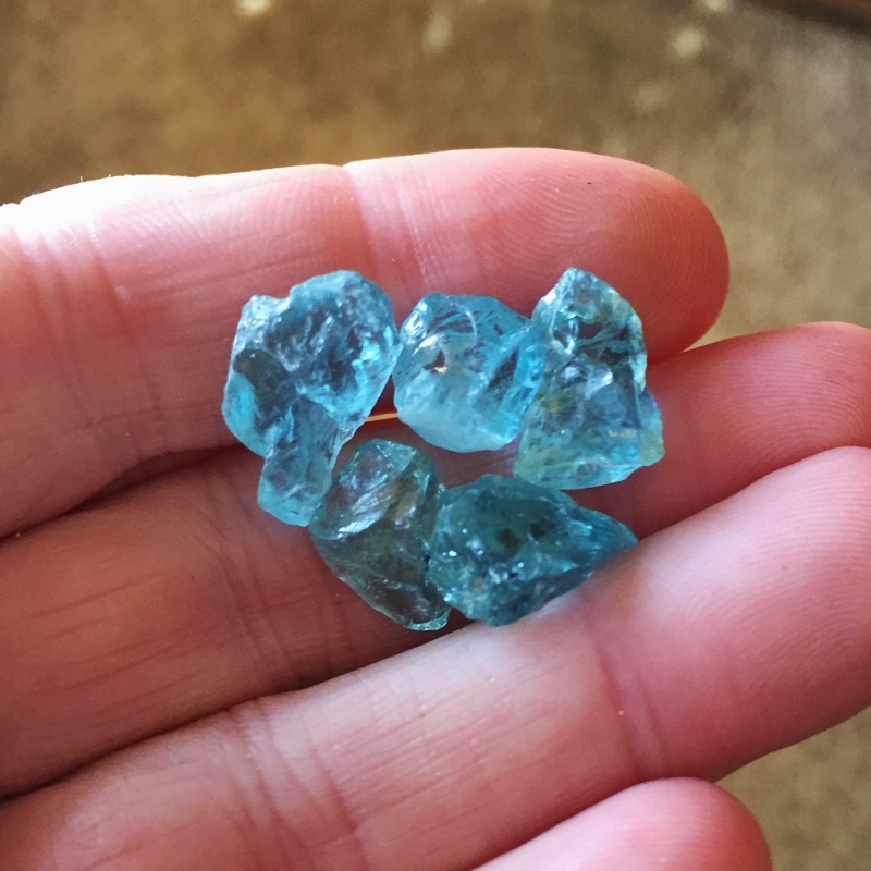 Strong Blue Aquamarine Facet Rough Nigeria 32.85 ct  Litnon.com