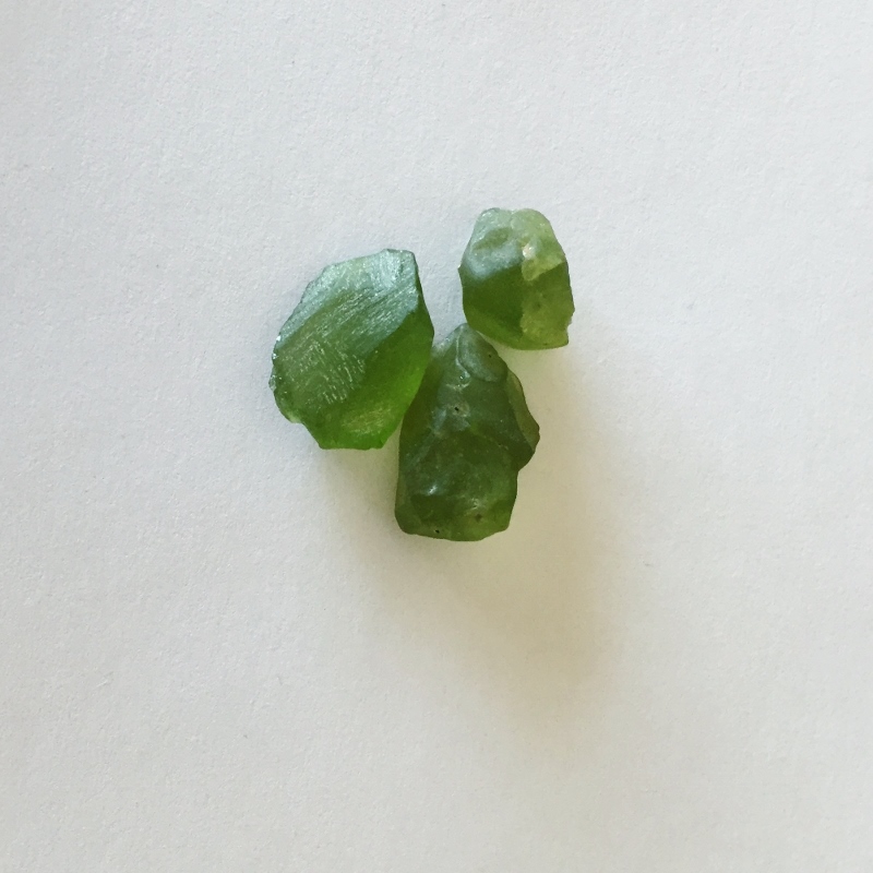 Fine Color and Clean Select Arizona Peridot Facet Rough 36.18 ct  Litnon.com