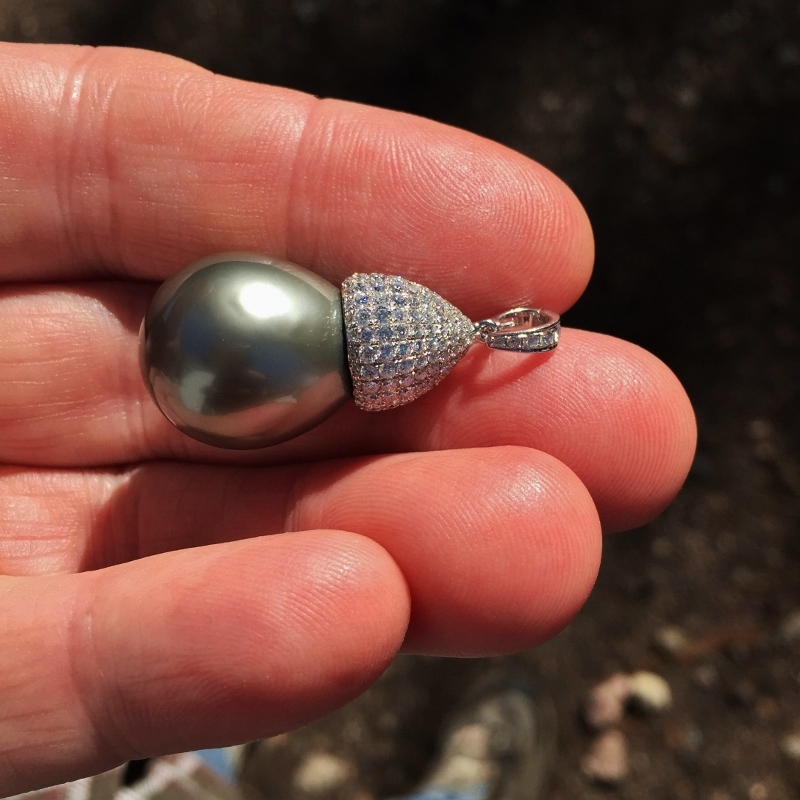  BigNatural South Sea Pearl 18 kt Diamond Pendant  Litnon.com