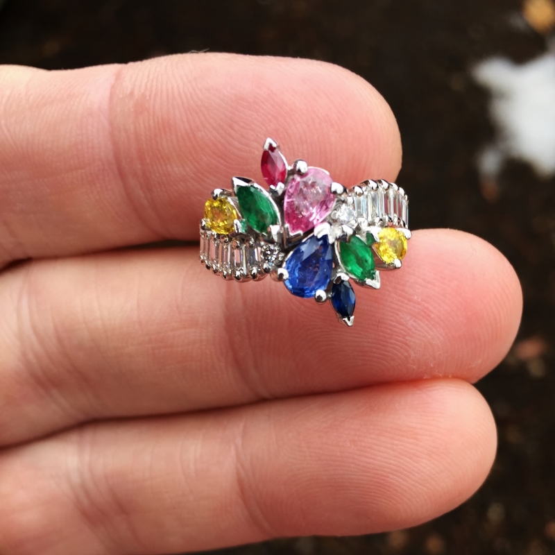 18 Karat White Gold Multi-Color Sapphire Diamond Ring 5+ ct  Litnon.com