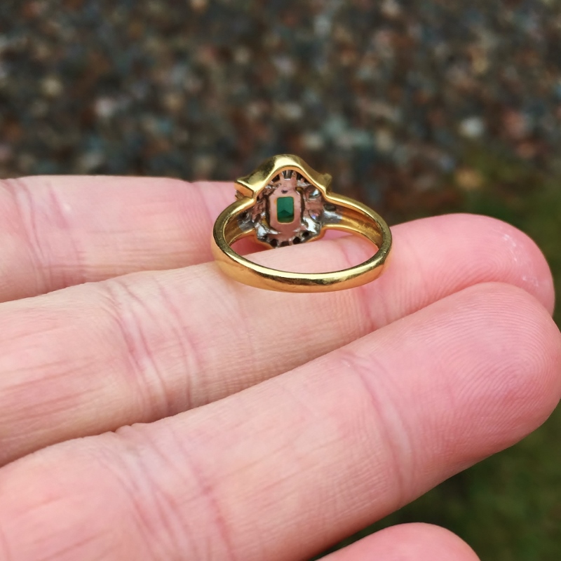 Premium Color and Clarity Colombian Emerald Diamond 18kt Ring  Litnon.com