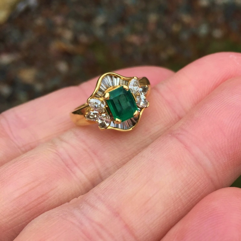 Premium Color and Clarity Colombian Emerald Diamond 18kt Ring  Litnon.com