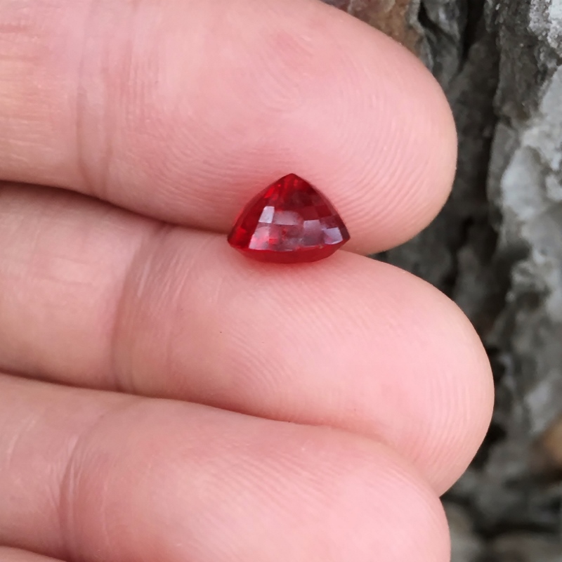 Superb Quality Natural South Burmese Flame Spinel 2.62 ct GL Litnon.com