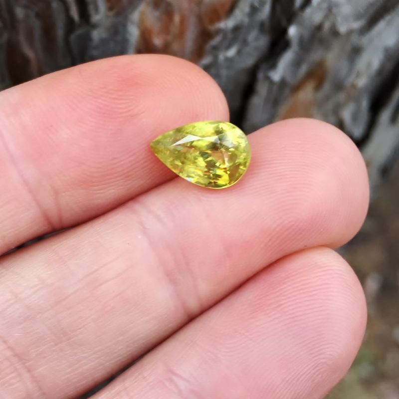Yellow Green Natural Sphene Pakistan 3.30 ct  Litnon.com