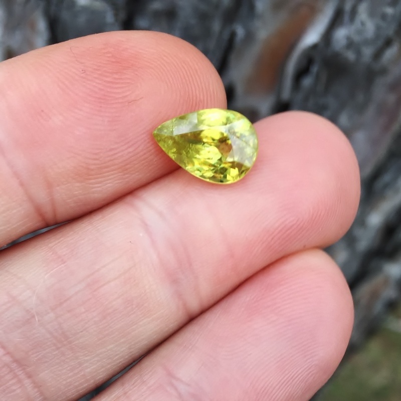 Yellow Green Natural Sphene Pakistan 3.30 ct  Litnon.com