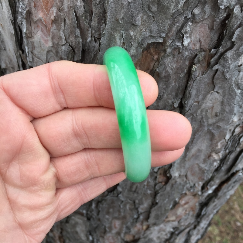 Apple Green Type B Burmese Jadeite Bangle 44.2 grams  Litnon.com