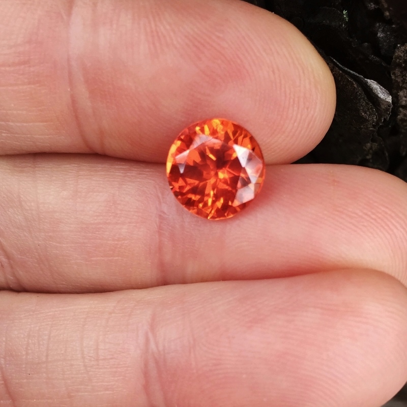 Lab Perfection Intense Orange Sapphire Corrundum 4.88 ct  Litnon.com