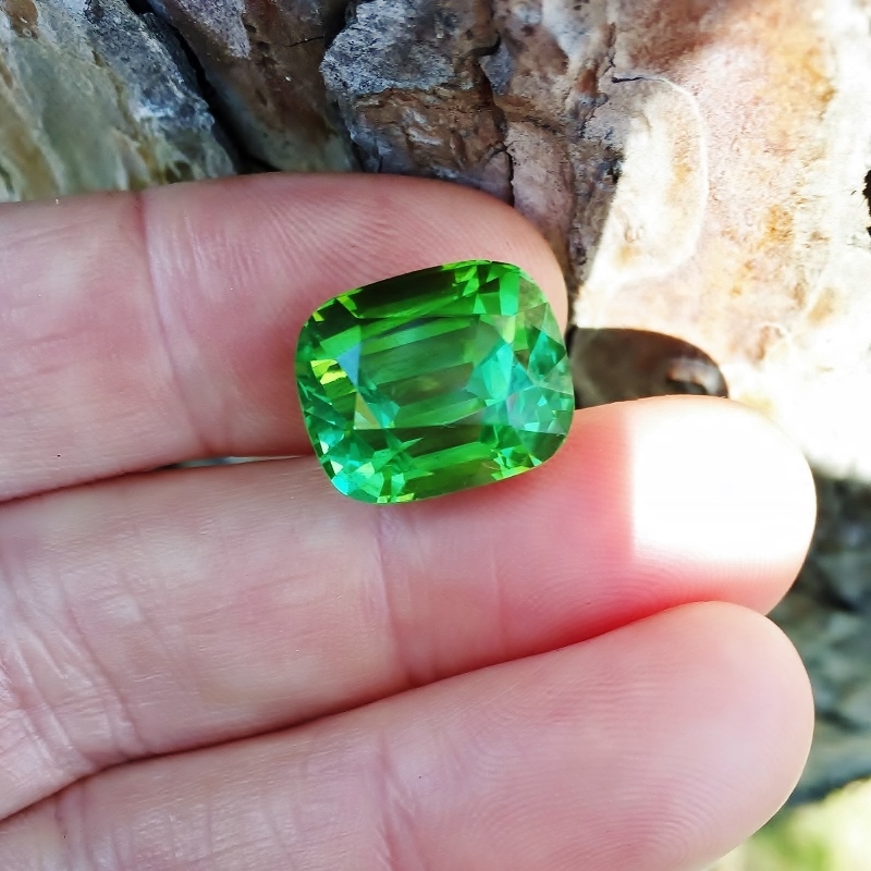 Color Big Green Natural Tourmaline Mozambique 21.50 ct  Litnon.com