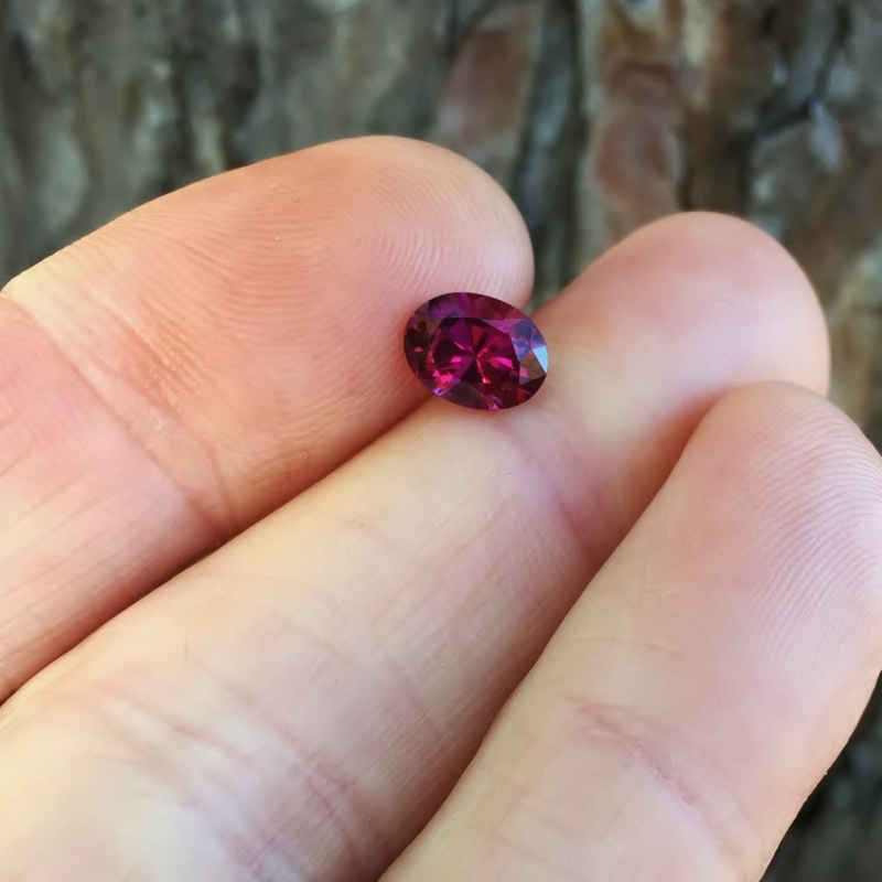Quality Sri Lanka Rose Rhodolite Garnet 1.77 ct  Litnon.com