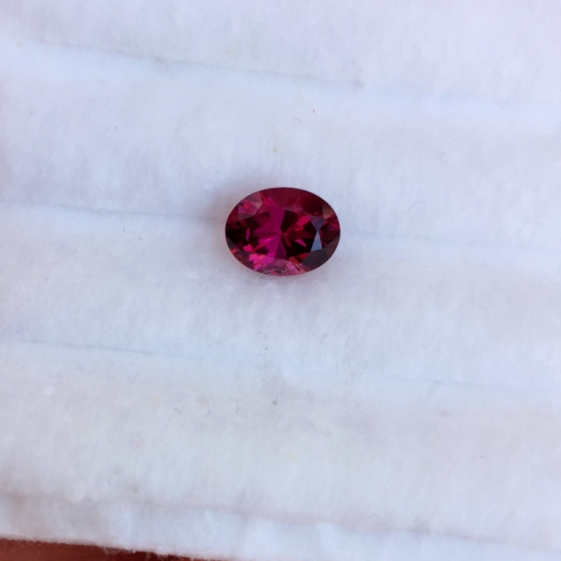 Quality Sri Lanka Rose Rhodolite Garnet 1.77 ct  Litnon.com