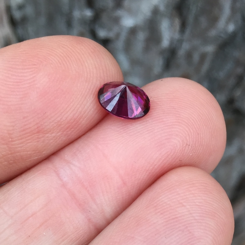 Quality Sri Lanka Rose Rhodolite Garnet 1.61 ct  Litnon.com
