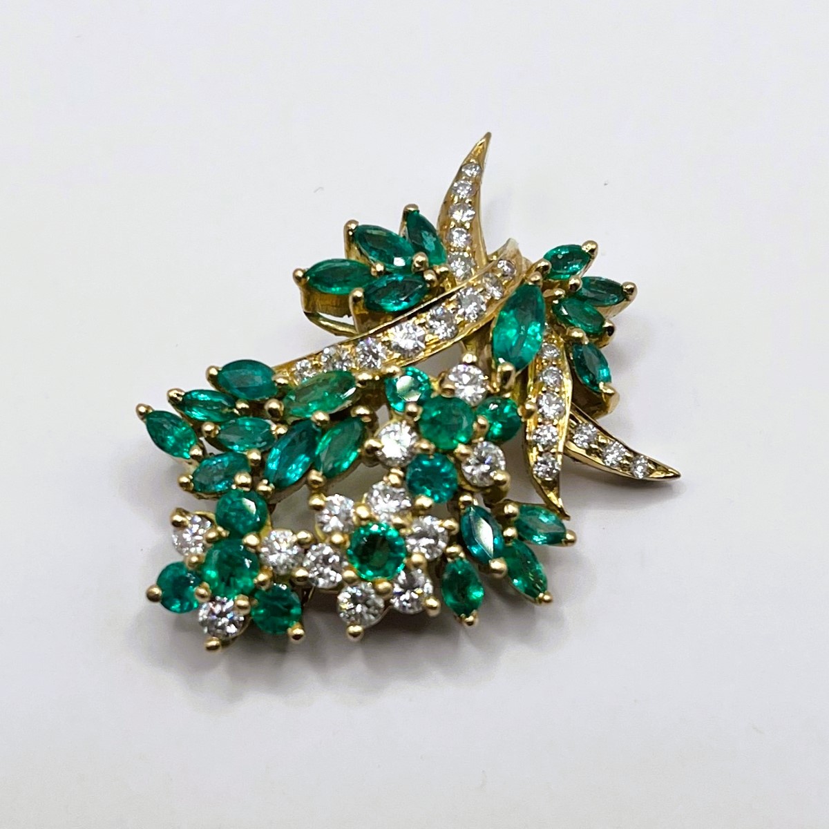 Fine Quality Vintage 18 kt Emerald and Diamond Pendant  Litnon.com
