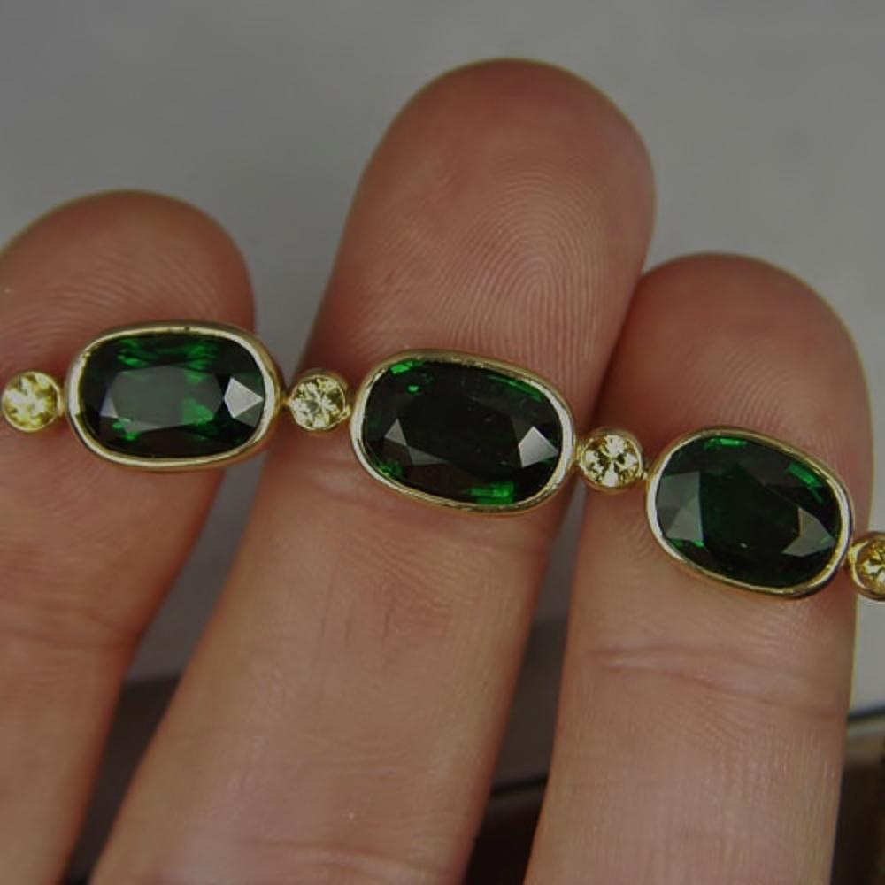 Big Tsavorite Garnets 18 kt Gold Necklace 12+ carats GL Litnon.com