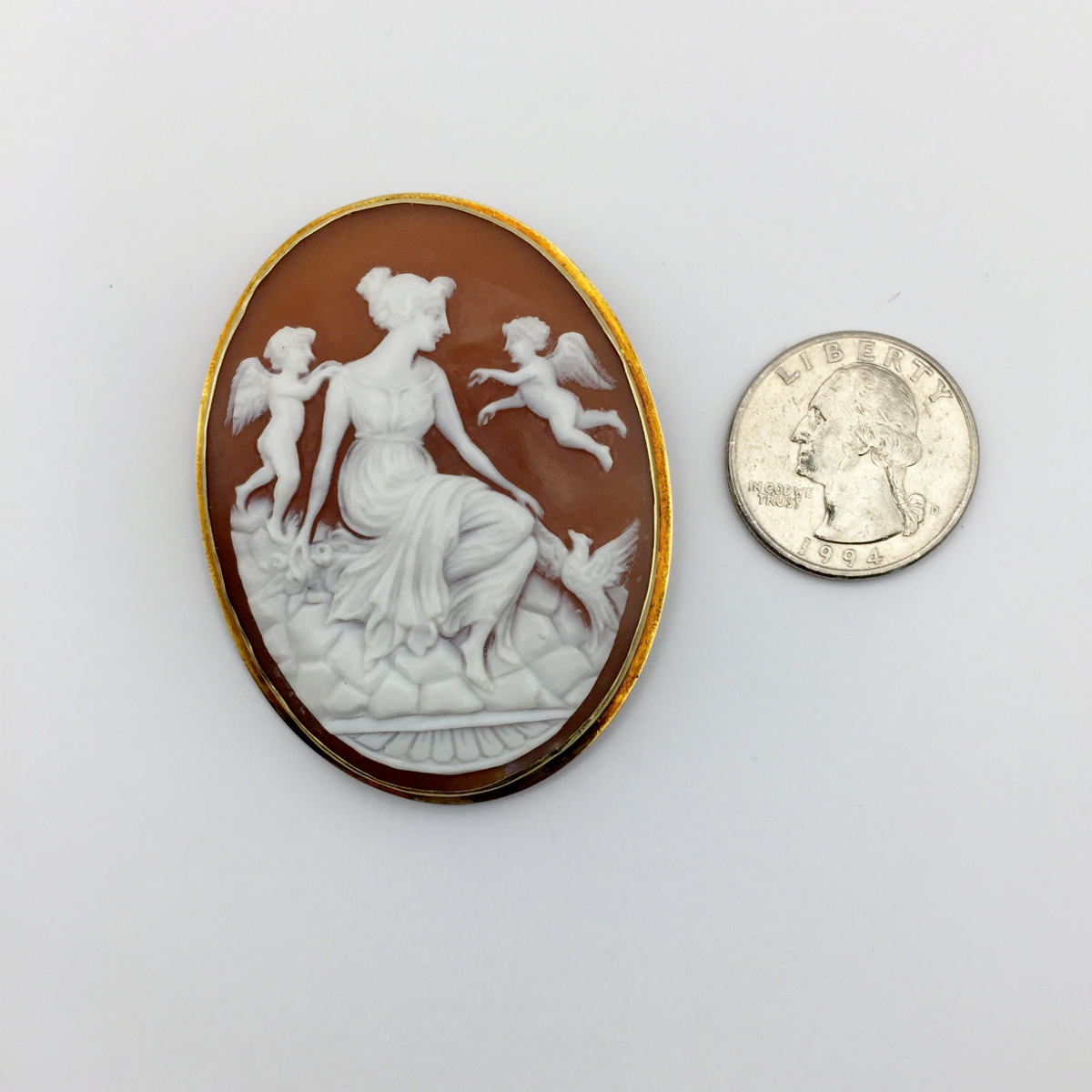 Antique Extra Large Shell Cameo Pin 14-karat Yellow Gold Litnon.com