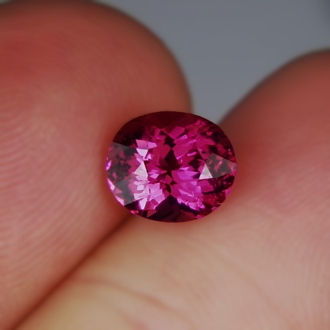  Special Color Rich Pink South East Asia Spinel 1.60 ct GL Litnon.com