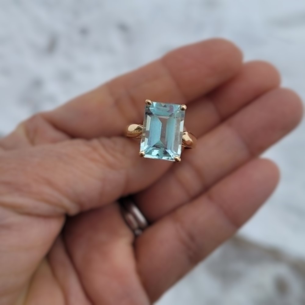 Quality 14 Karat Natural Brazil Aquamarine Ring Litnon.com