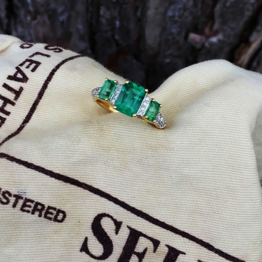 Quality Fine Color Natural Emerald and Diamond Ring 2.5 ct tw 18kt Litnon.com