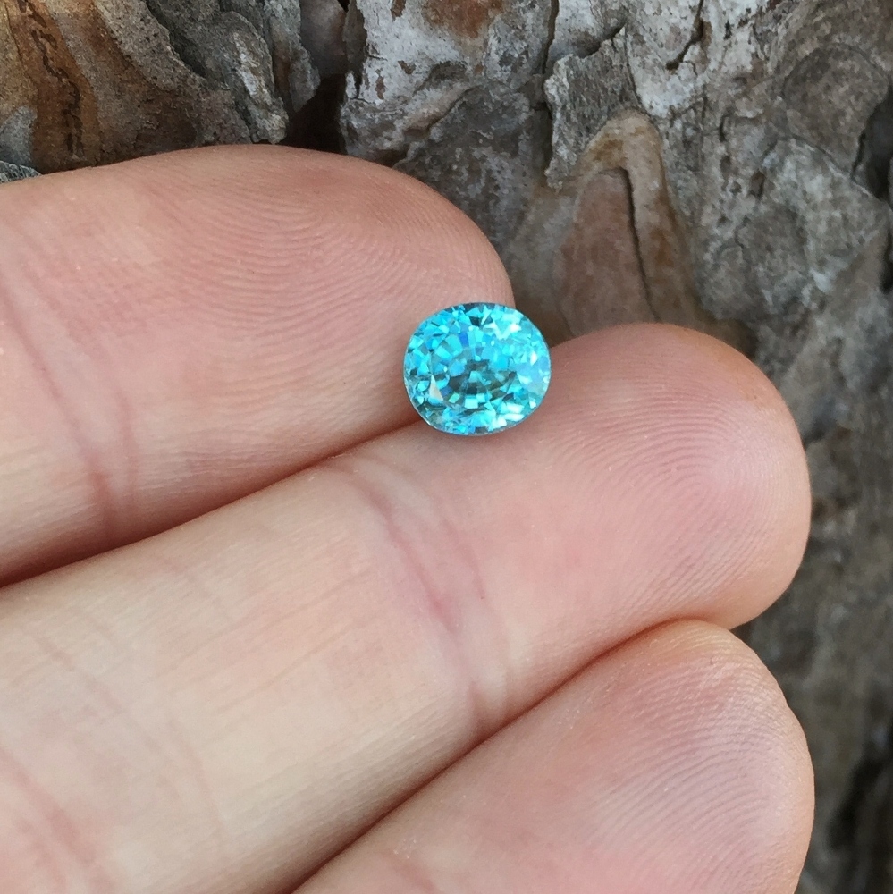 Brilliant Natural Intense Blue Zircon Cambodia 2.72 ct  Litnon.com