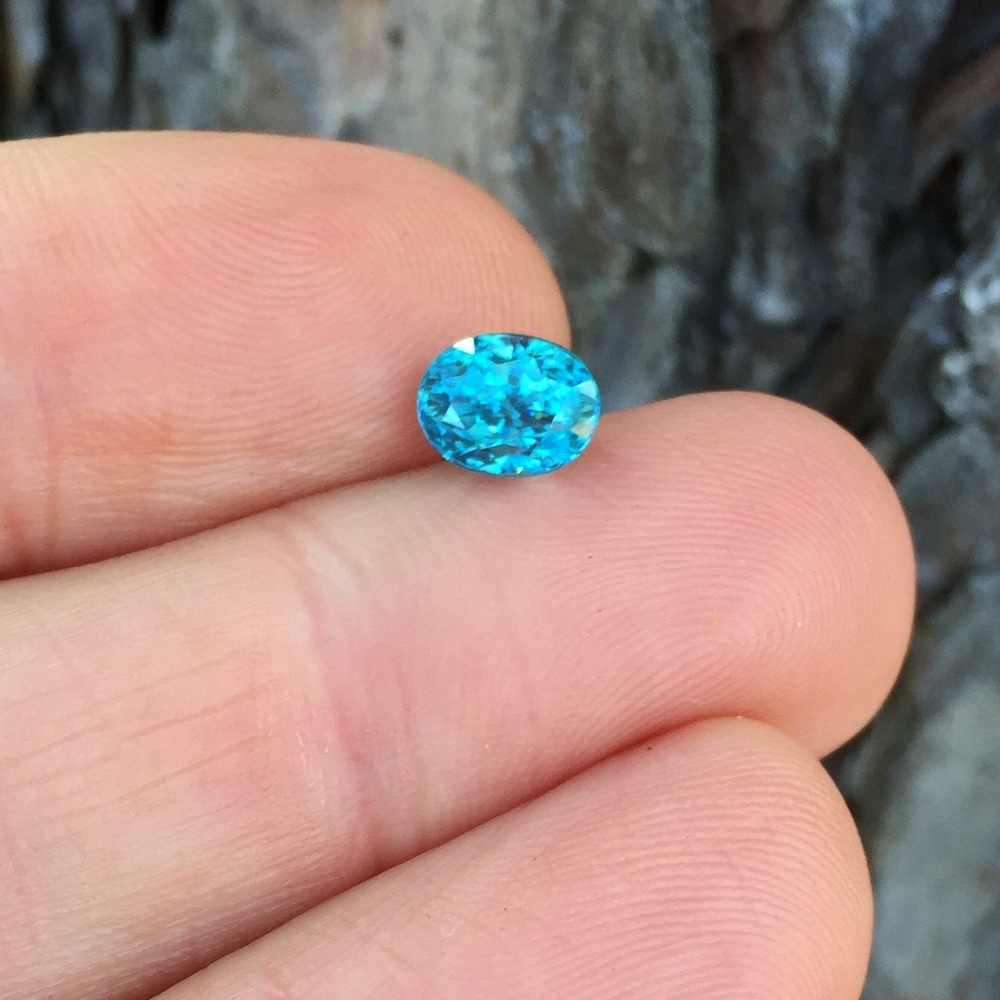 Brilliant Natural Intense Blue Zircon Cambodia 2.71 ct  Litnon.com