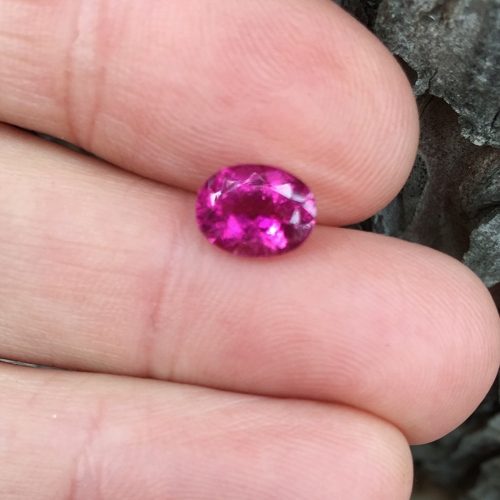 Old Stock Hot Pink Tourmaline Brazil 1.71 ct  Litnon.com