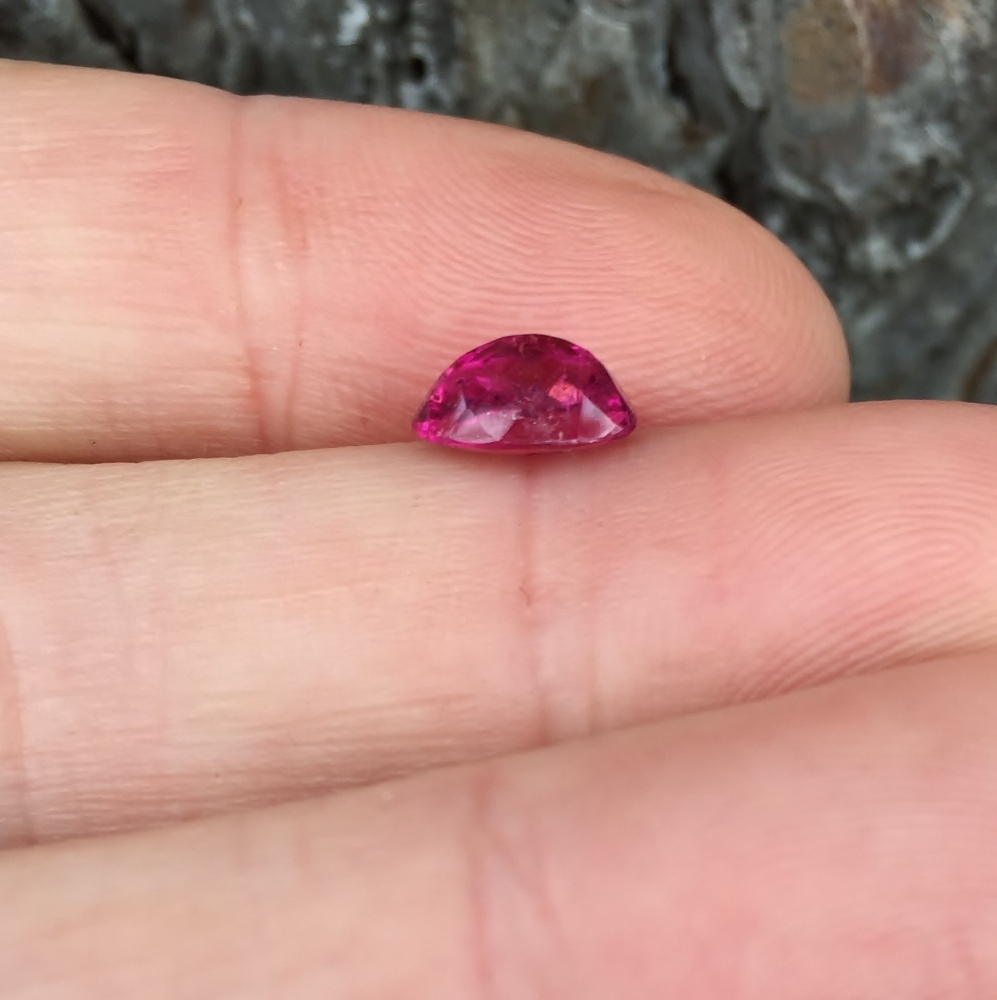 Old Stock Hot Pink Tourmaline Brazil 1.71 ct  Litnon.com