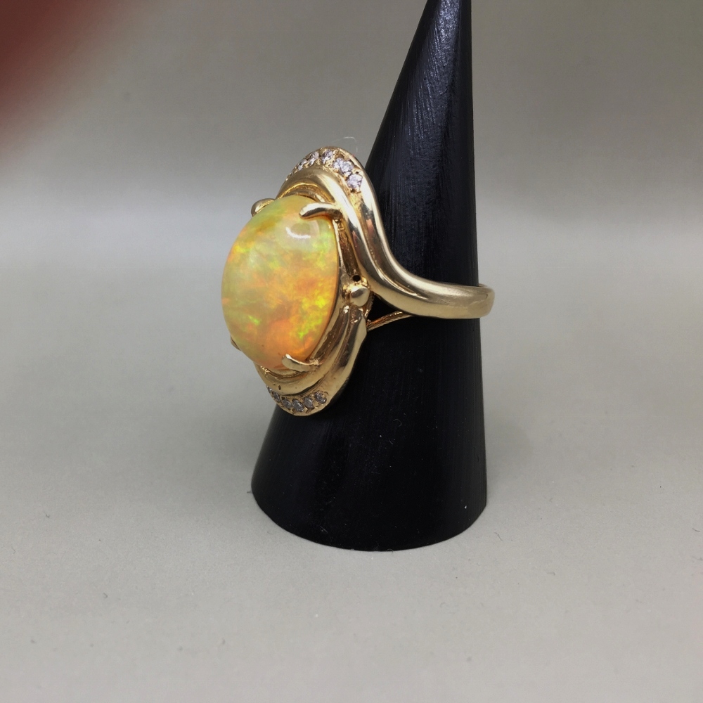 Estate Quality Big and Fiery Mexican Opal and Diamond Ring 14K Gold Litnon.com