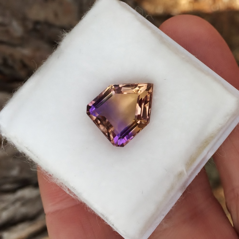Big and Bright Natural Bolivian Ametrine 8.12 Carats Litnon.com
