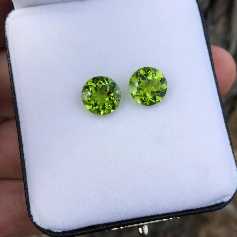 Bright and Pretty Fine Color Pakistan Peridot Pair 6.06 Carats Litnon.com