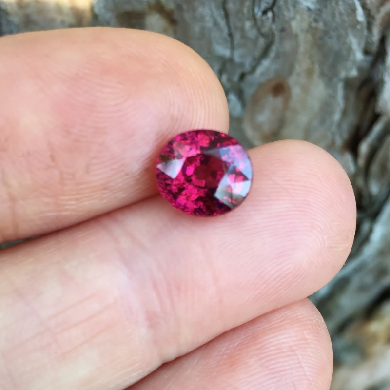 Bright Tanzania Umba River Rhodolite Garnet 3.51 carats GLI  Litnon.com
