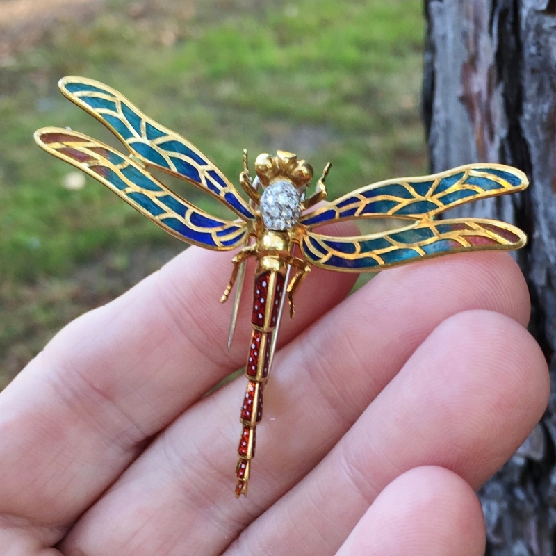 Vintage 18 Karat Gold Diamond and Enamel Brooch Pin  Litnon.com