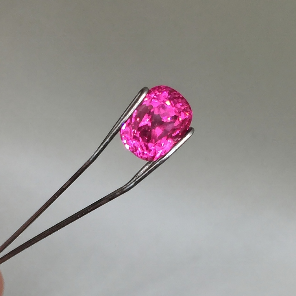  Old Stock Bright Vivid Pink Burmese Spinel 2.74 Carats Litnon.com