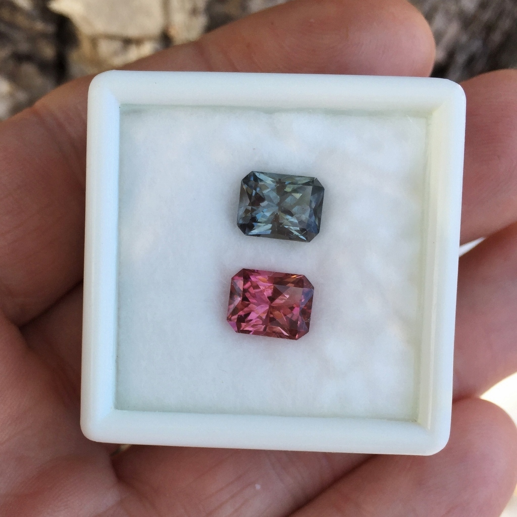 USA Cut Opposite Color Collectors Tourmaline Pair Nigeria 4.32 carats Litnon.com