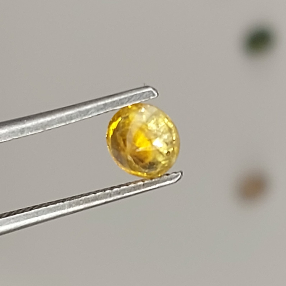 Pretty Canary Yellow - Orange Montana Sapphire 0.47 Carats  Litnon.com