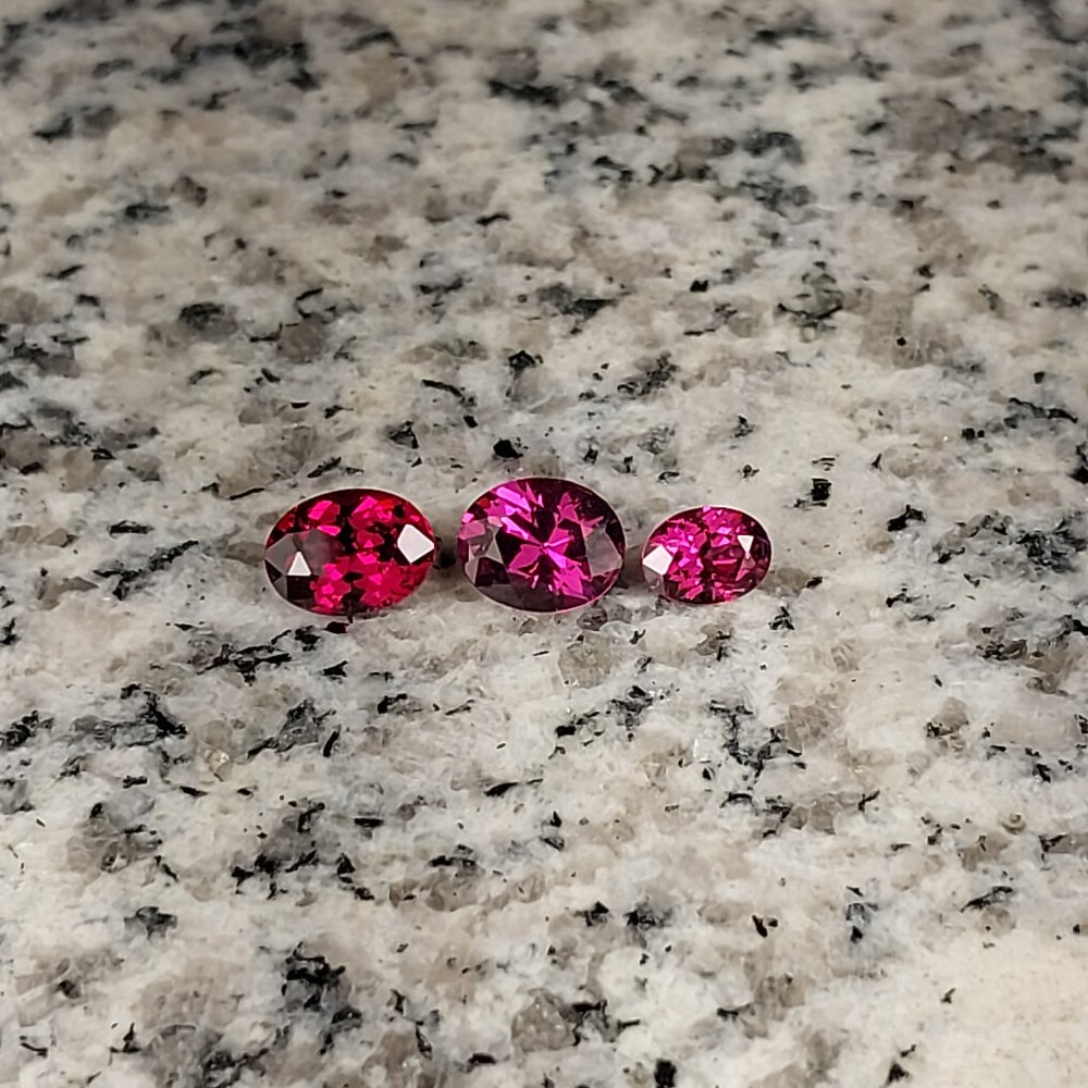 Quality Tanga Rhodolite Garnet | 2.43 Carat Portuguese Ovals Litnon.com