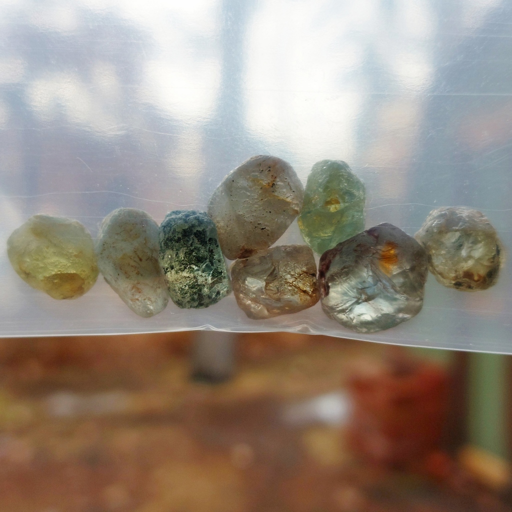 Hand Select Unheated Natural Montana Sapphire Rough 44.22 Carats Litnon.com