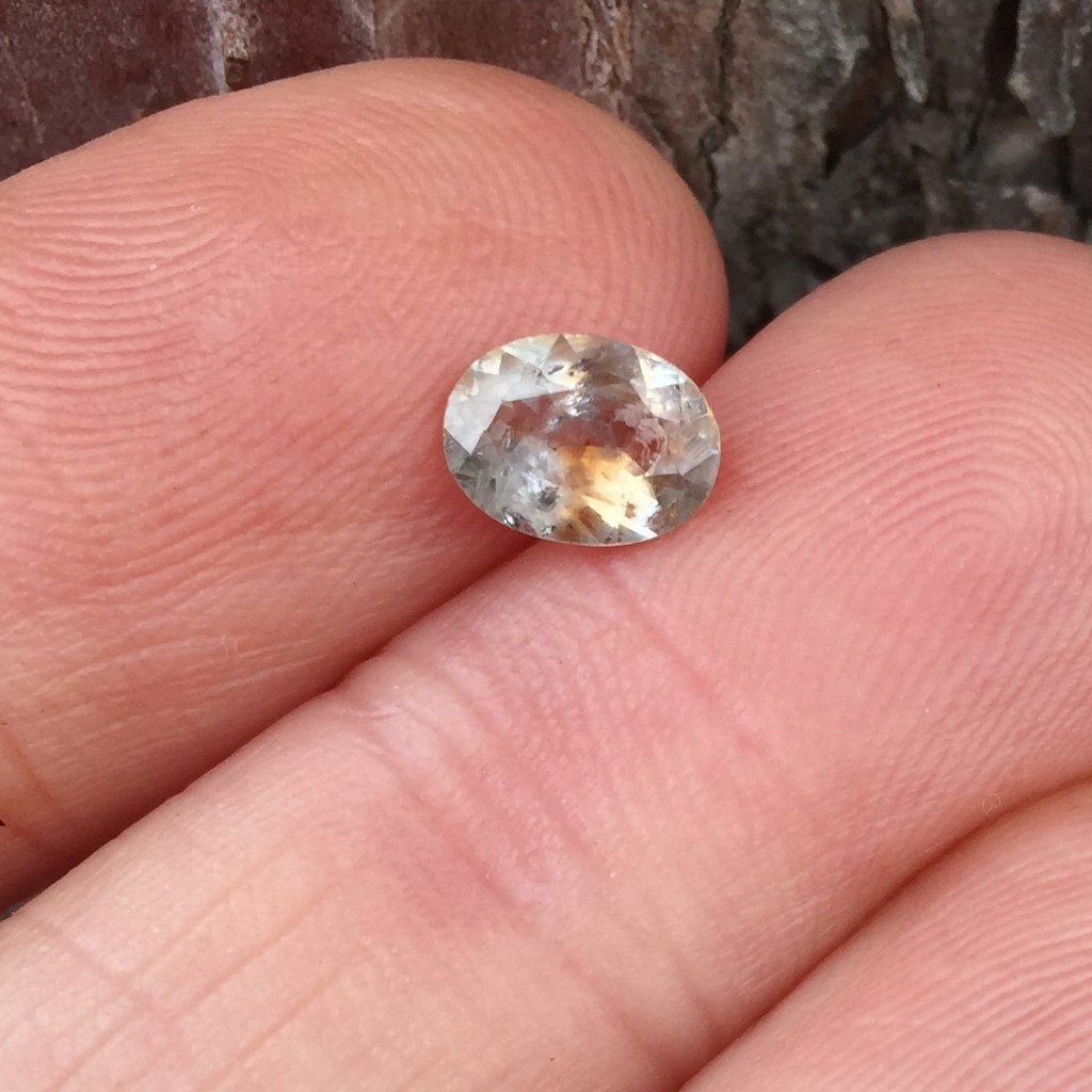  Natural Montana Sapphire 0.90 Carats  Litnon.com
