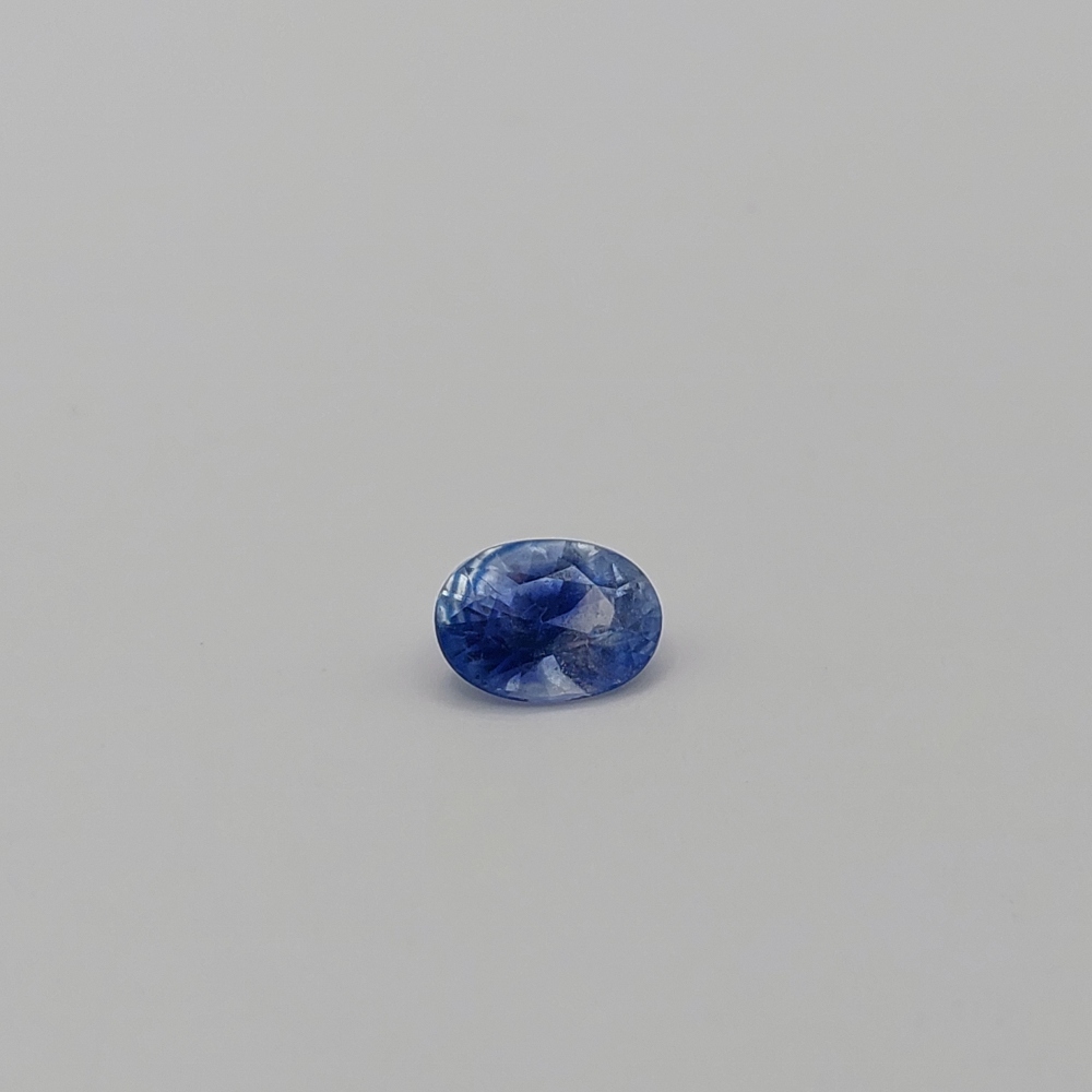 Natural Blue Streak Ceylon Sapphire 0.85 Carats Litnon.com